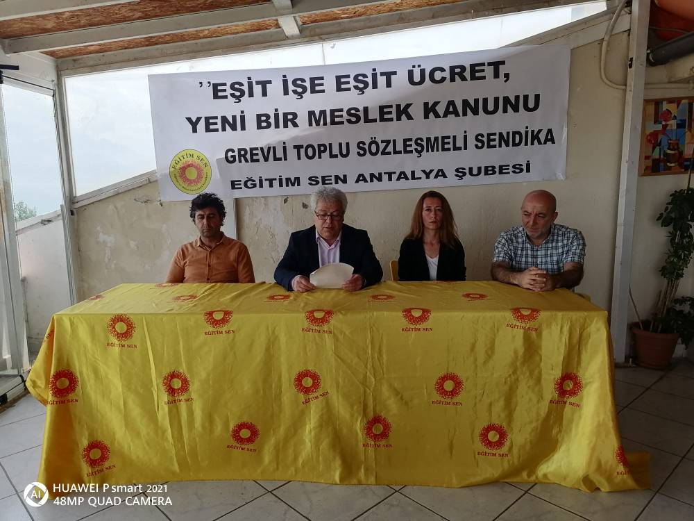 ÖMK’NİN YARATTIĞI AYRIMCILIK VE EŞİTSİZLİĞE SON VERİLMELİDİR!  YOKSULLUK SINIRININ ÜZERİNDE, EŞİT İŞE EŞİT ÜCRET TALEP EDİYORUZ!